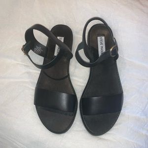 STEVE MADDEN SANDALS